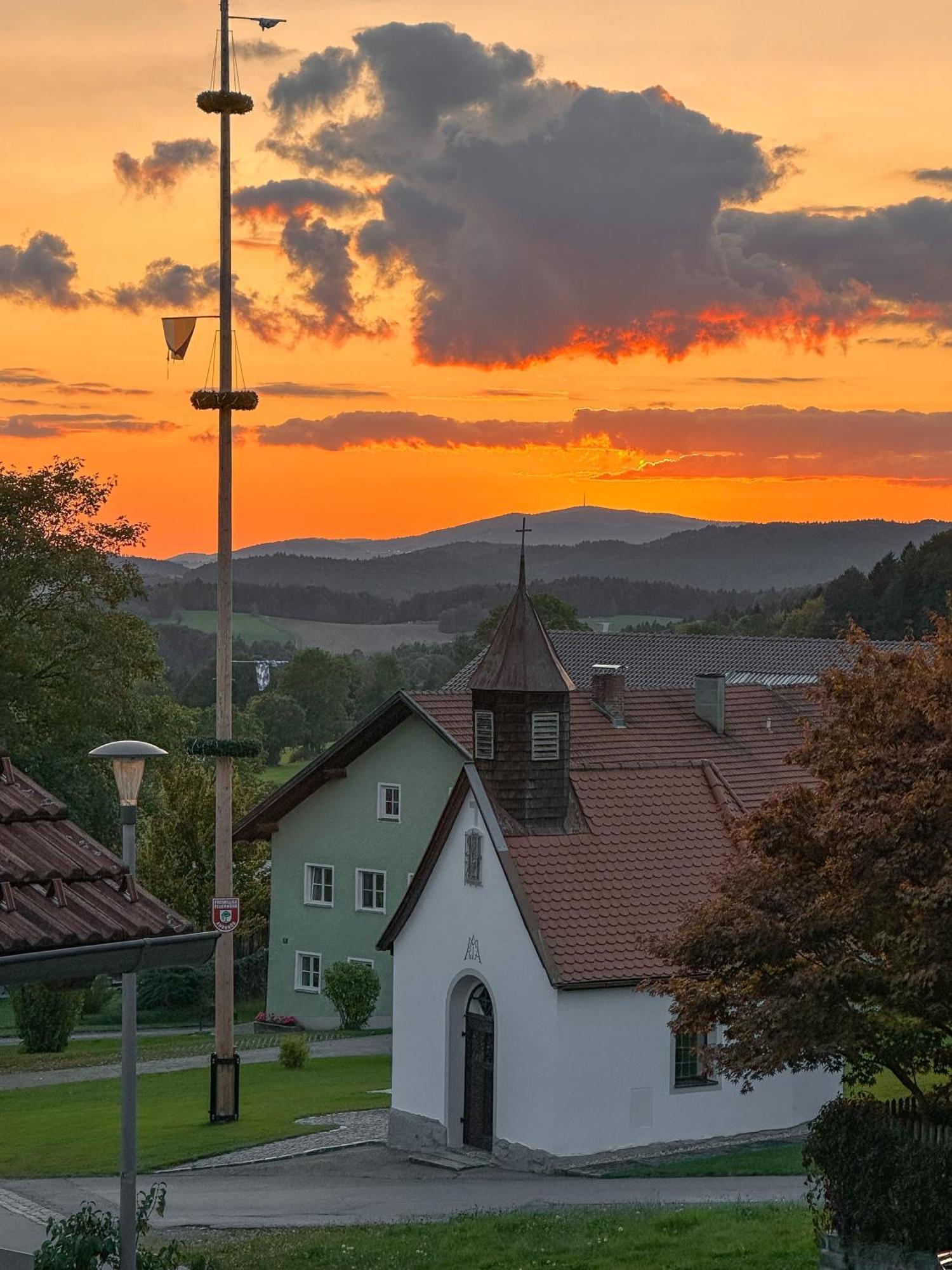 400Qm Bayerische Villa 2500Qm Uneinsehbarer Garten In Beliebter Urlaubsregion Фрайунґ Екстер'єр фото