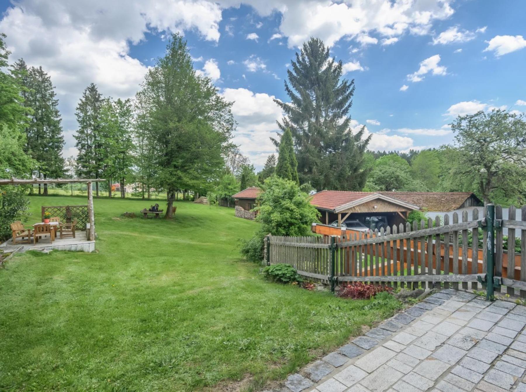 400Qm Bayerische Villa 2500Qm Uneinsehbarer Garten In Beliebter Urlaubsregion Фрайунґ Екстер'єр фото